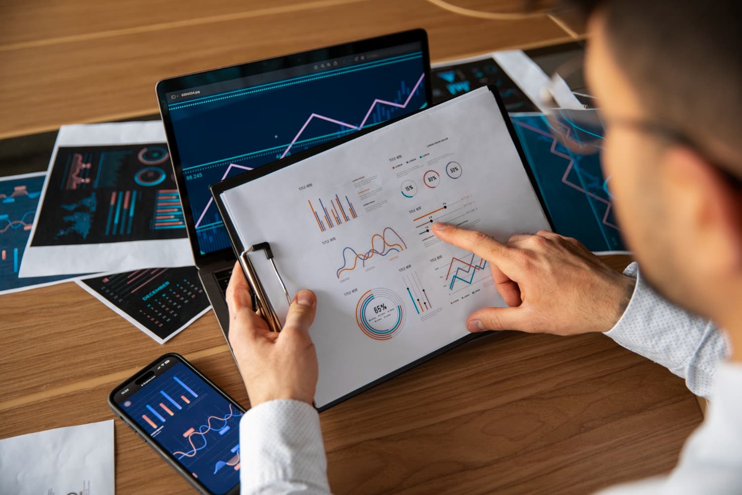 Try a Metrics Dashboard Platform for Daily Tracking