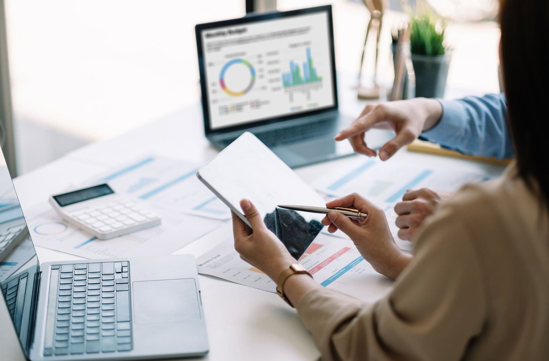 Sales Forecasting Myths That Hide in Your Analytics Dashboard