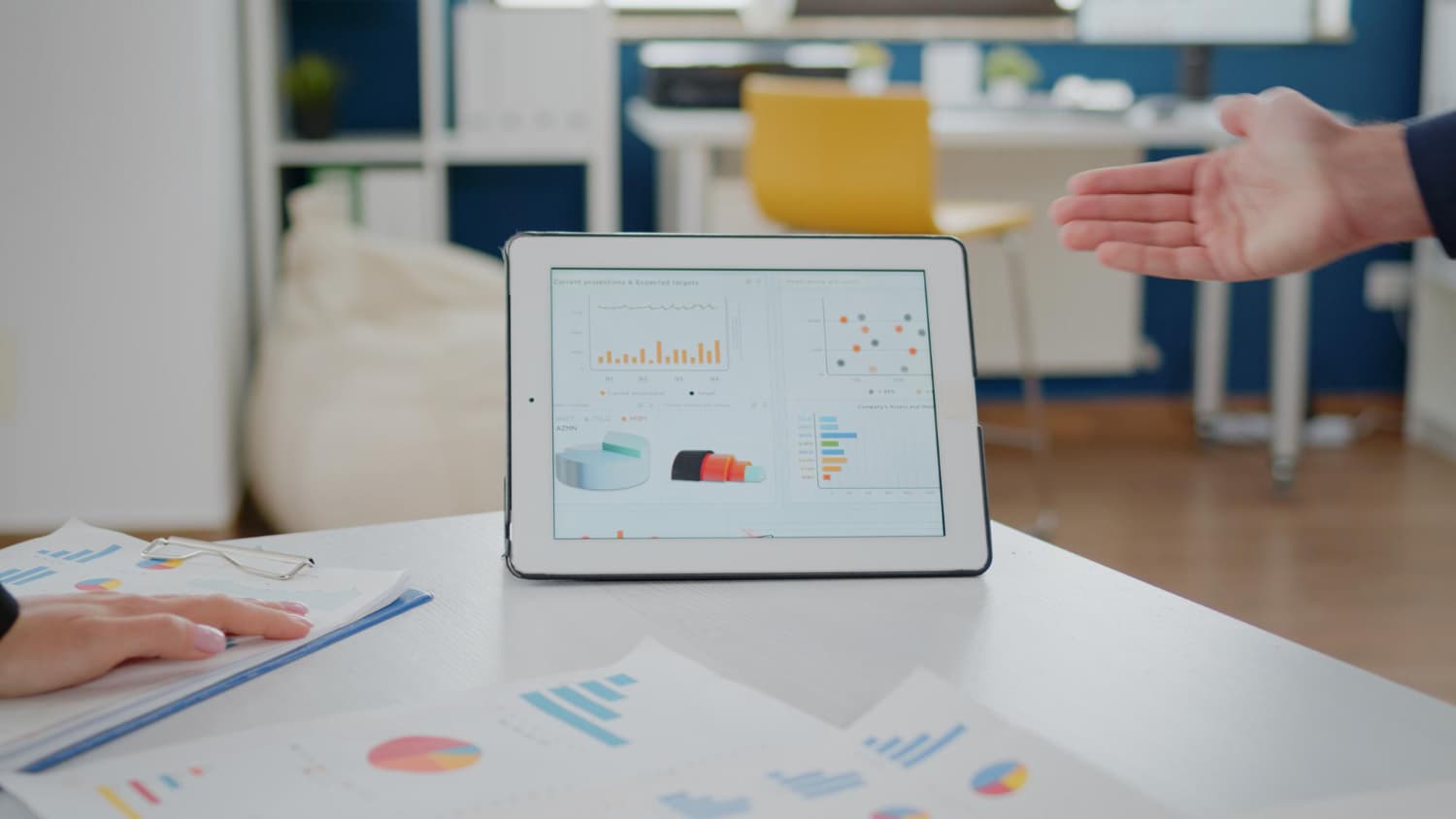 Fixing Chart Display Problems in Business Analytics