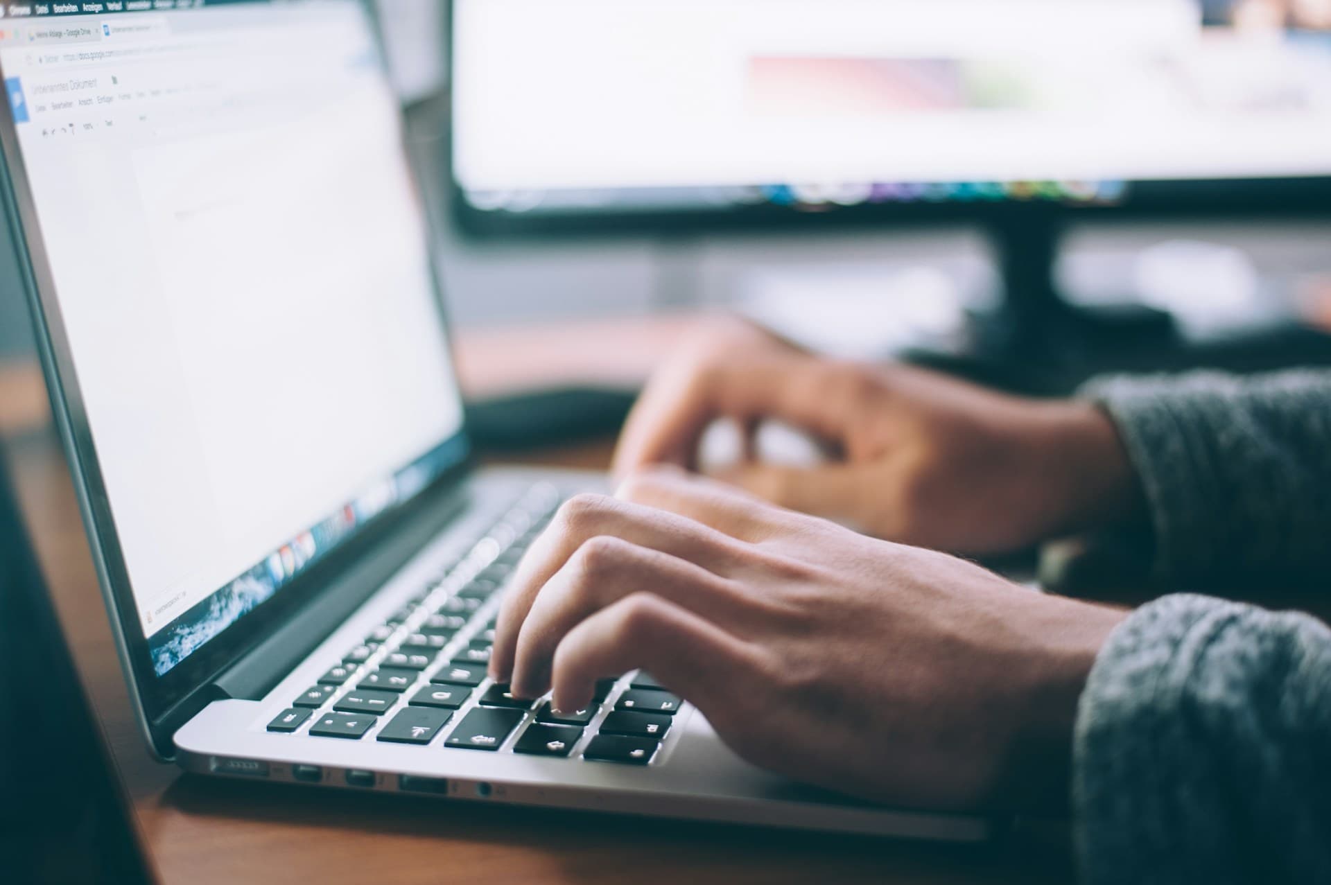 What Makes KPI Tracking Software Easy for Assistants?