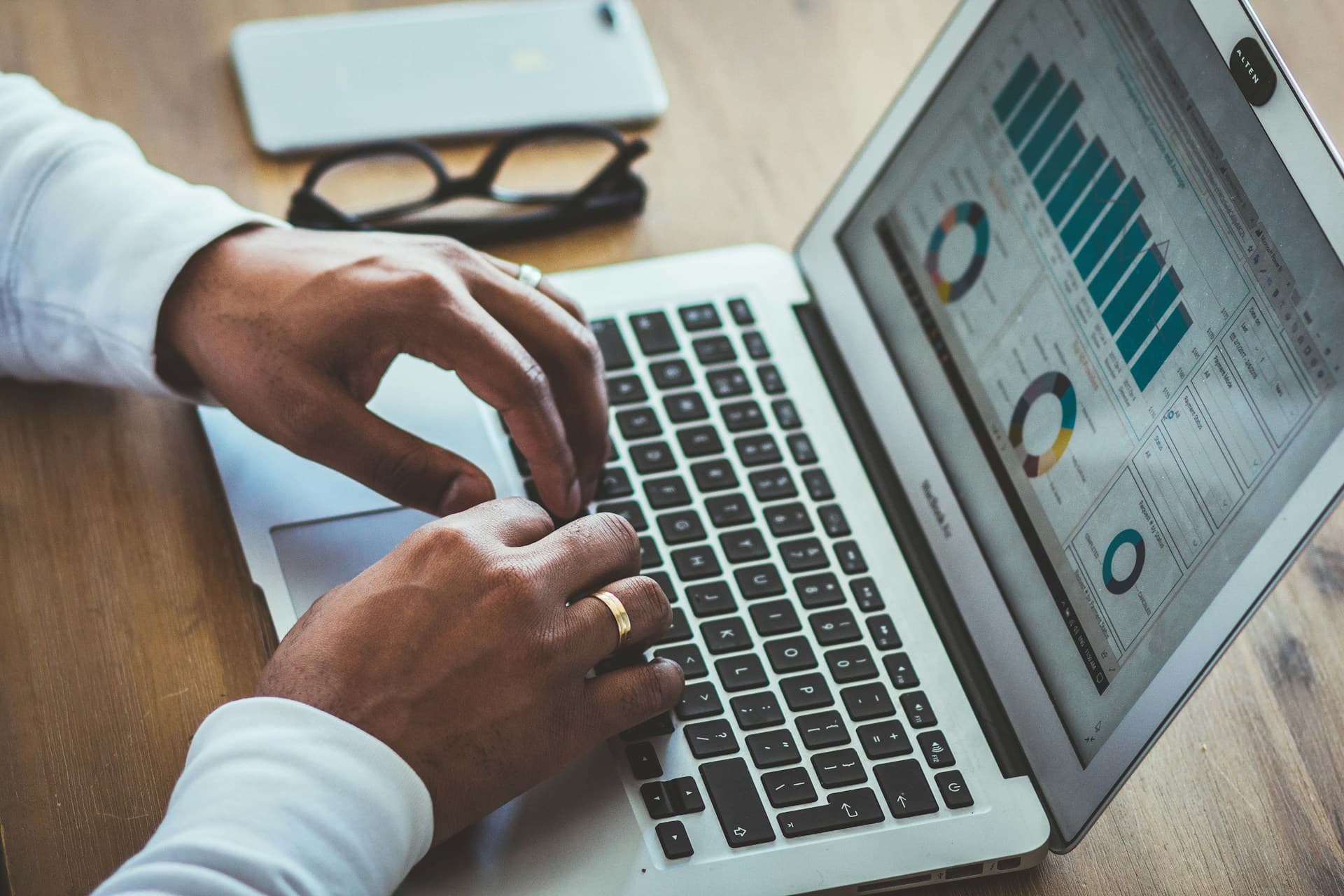 Fixing Graph Display Issues in Analytics Dashboards